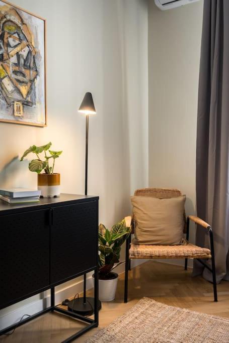 Exquisite Art Deco 2Br Apartment Prime Location Βουκουρέστι Εξωτερικό φωτογραφία